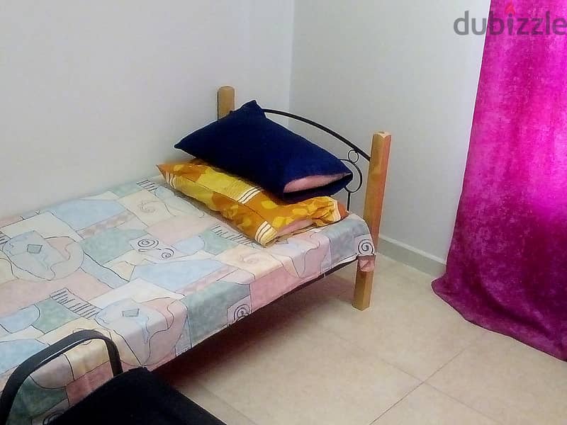 Nice furnished room for rent in a villa in Saar 2