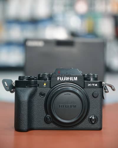 Fuji XT4 Body with original box