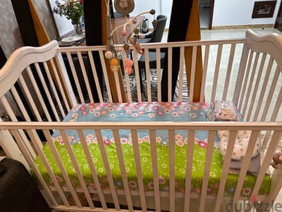 excellent quality of crib for sale from Giggles with mattress