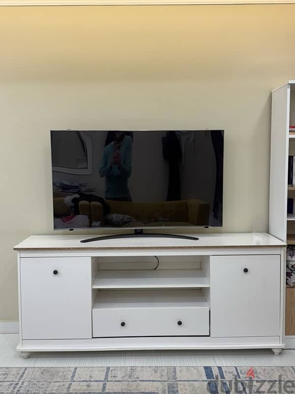 Tv table / طاولة تلفزيون 0