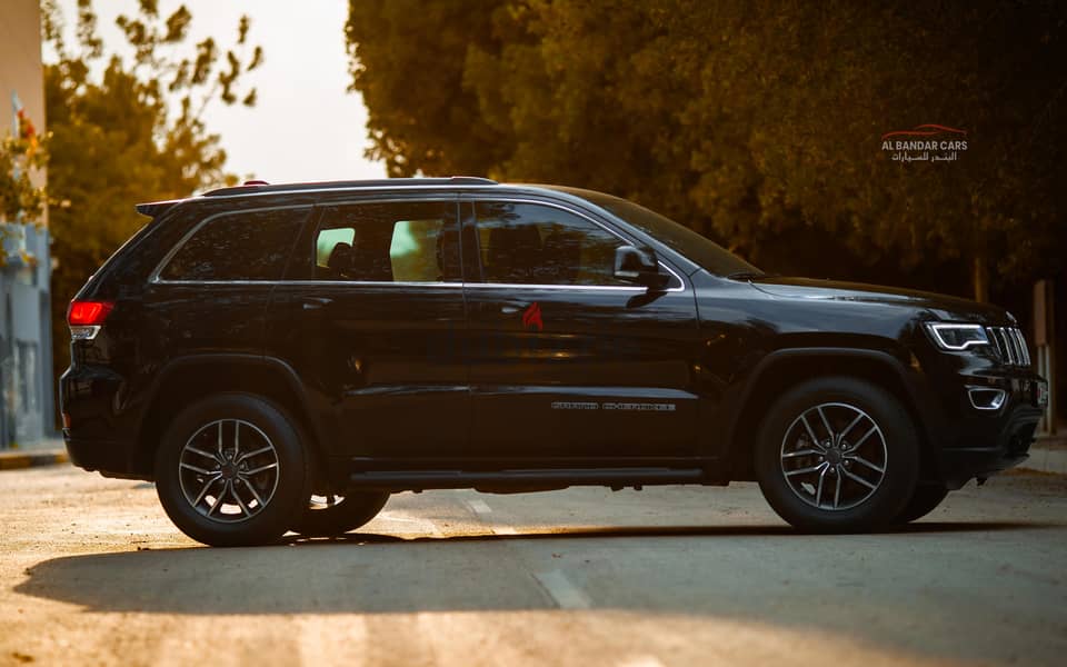 Jeep Grand Cherokee 2019 | EXCELLENT CONDITION | BLACK 6