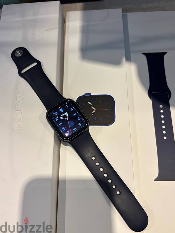 APPLE WATCH SERIES 6 (( full box )) 2