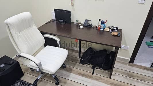 Good Quality office/ Study Table and Chair