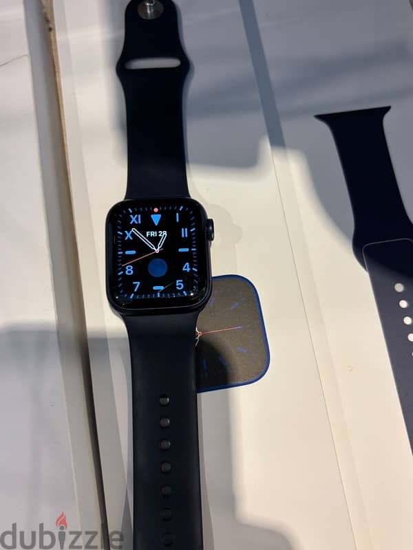 APPLE WATCH SERIES 6 like new 1