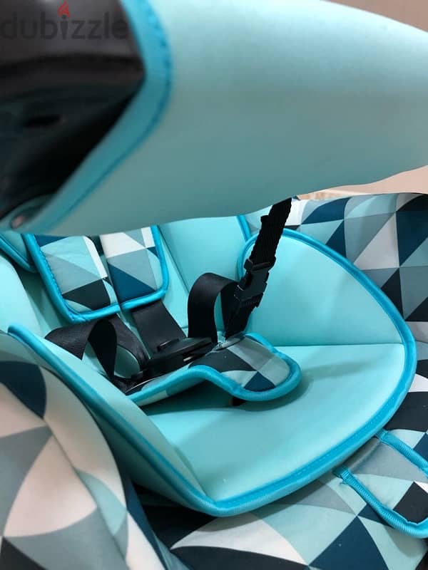 للبيع كرسي سيارة بسعر نار…For sale, a car seat in excellent condition 10