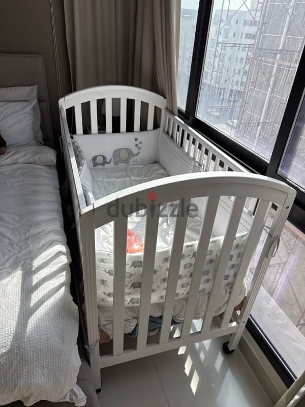 baby bed in good condition 0