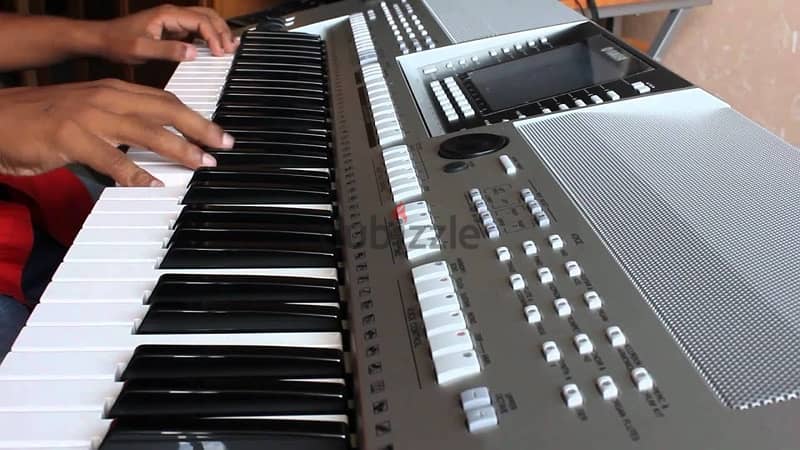 Yamaha PSR S910 0