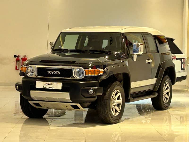 Toyota FJ Cruiser 2010 model FOR SALE 0