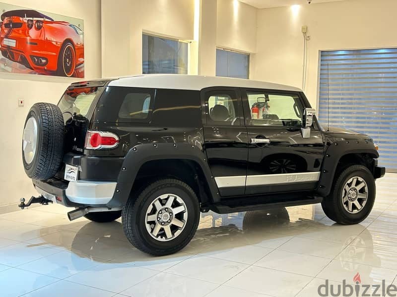 Toyota FJ Cruiser 2010 model FOR SALE 9