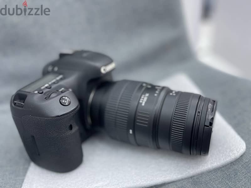 Used Canon EOS 7D Mark 2 with 70-300mm Lens 0