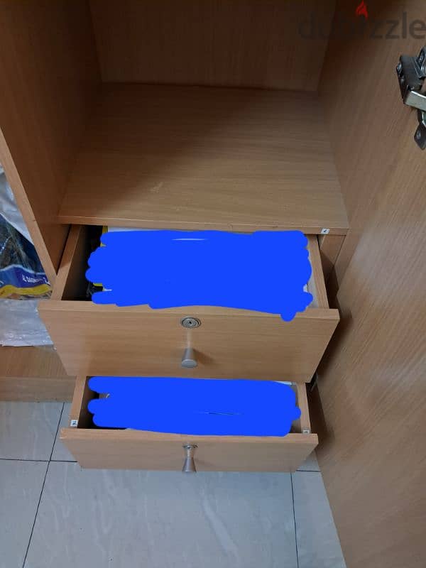 2 door cupboard for 15bhd 3