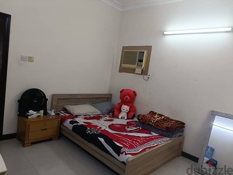 bed space  available in Hoora 1