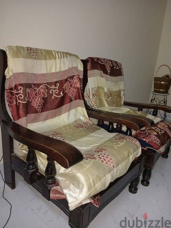 3pc Wooden sofa for sale 1