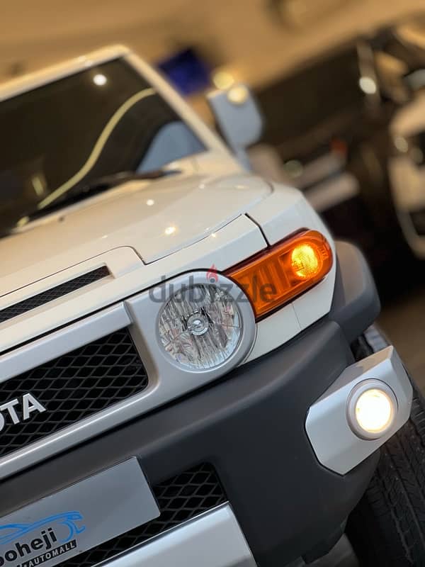 Toyota FJ Cruiser 2020 1