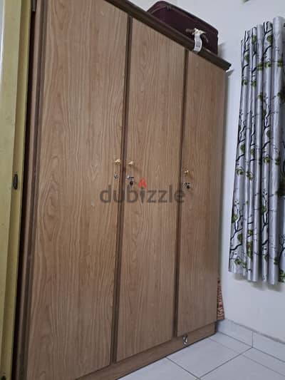 3 door cupboard