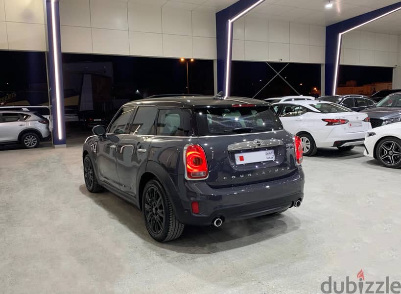 MINI Cooper Countryman 2