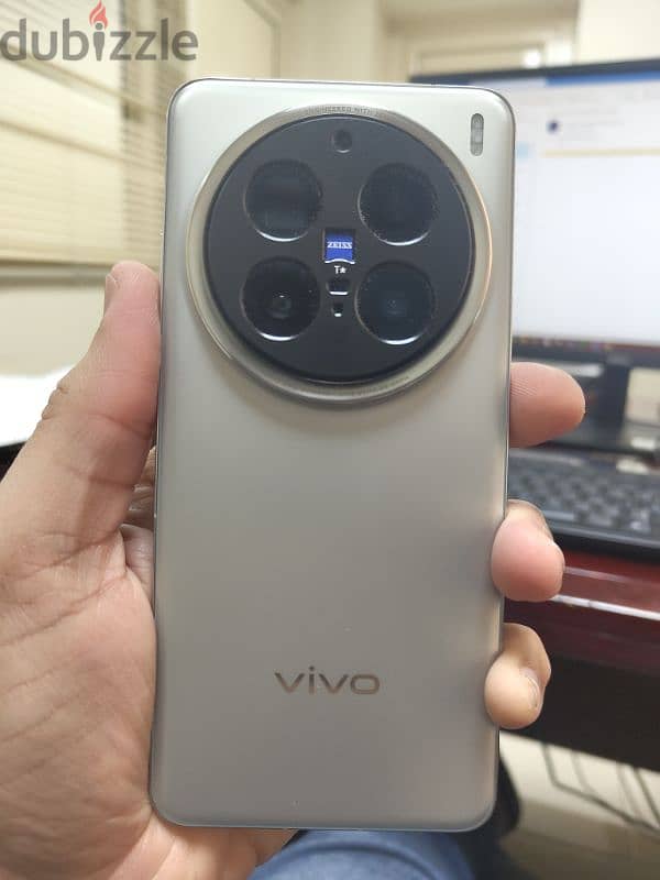 Vivo X200 pro 12)256 originOs for sale or exchange 1