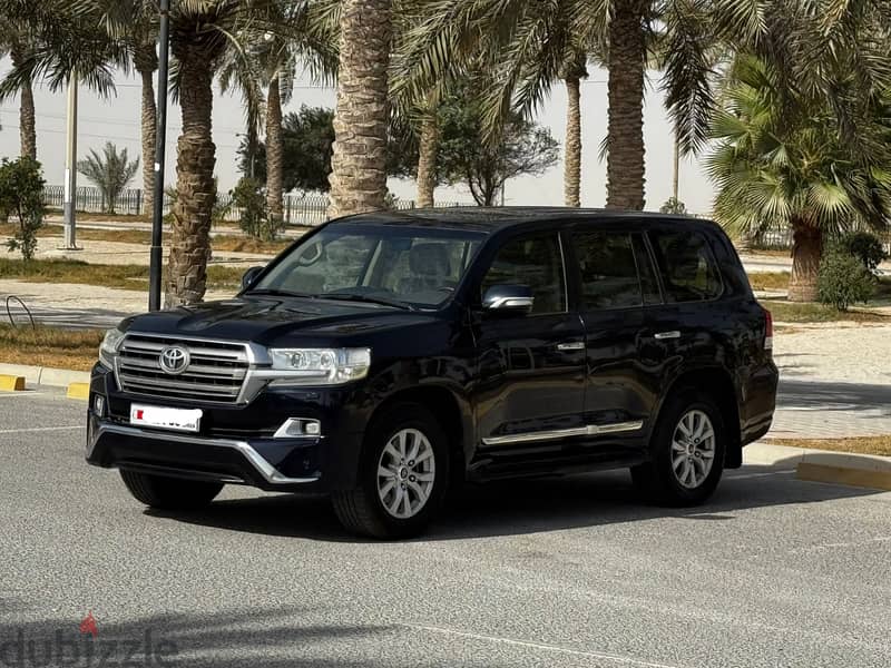 Toyota Land Cruiser 2017 GXR BLUE 0