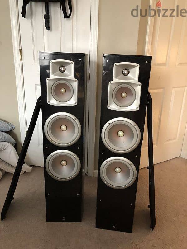 Yamaha NS 777 high power tower speakers for sale same new condition 1