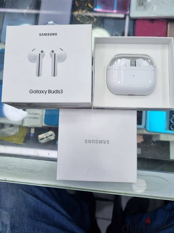 Samsung Galaxy Buds 3 1