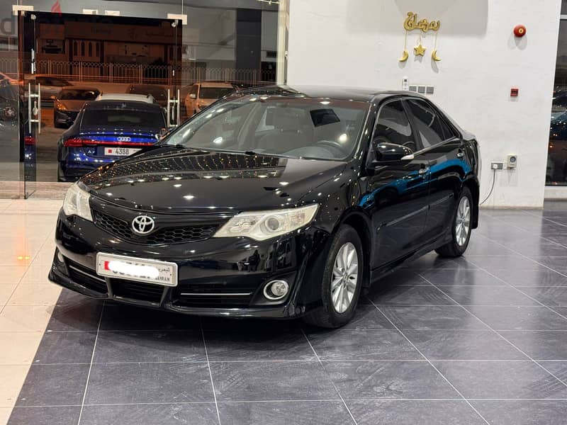 Toyota Camry GLX 2012 Black 1