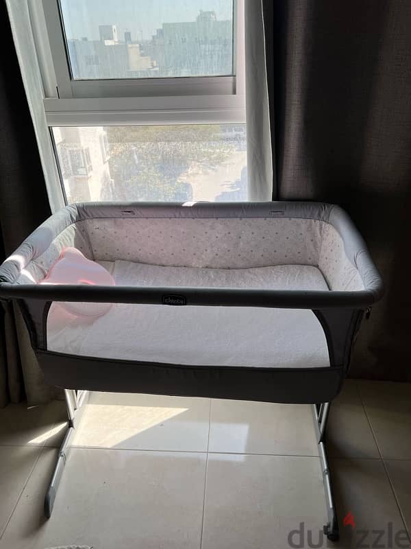 chicco baby crib 2