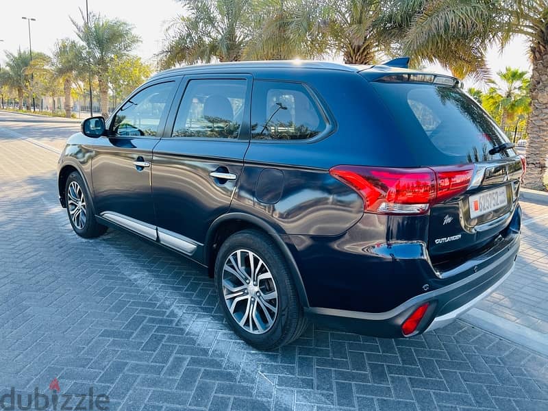 Mitsubishi Outlander 2018 7-Seater 4WD 5