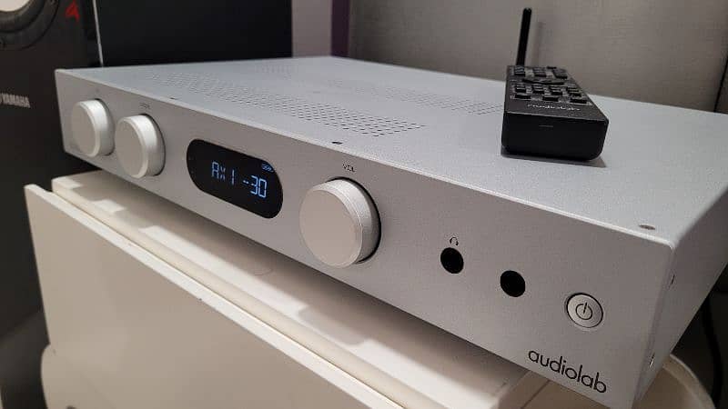 Audiolab 6000a integrated amplifier 2