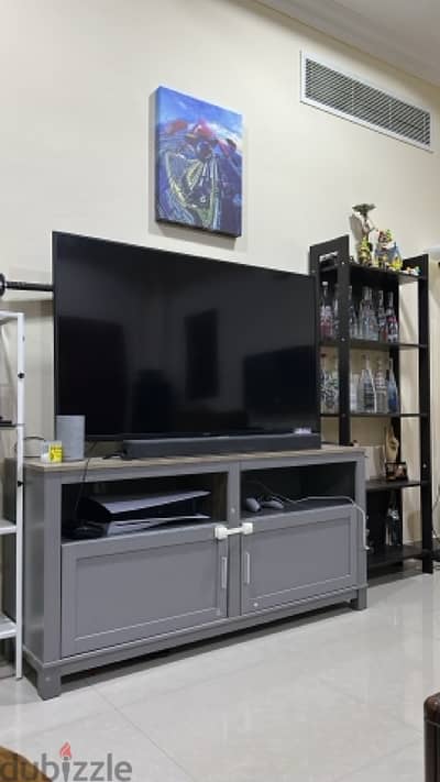 Tv stand