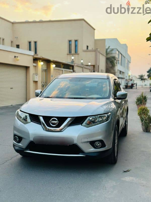 Nissan X-Trail 2016 model. Excellent condition car in very well mainta 3