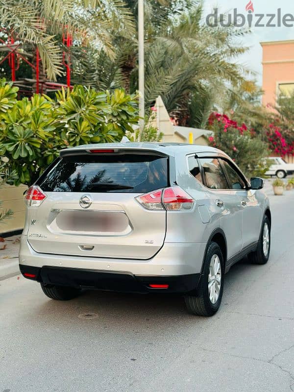 Nissan X-Trail 2016 model. Excellent condition car in very well mainta 9