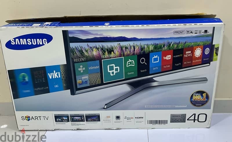 SAMSUNG Series 5 5500 40" inches Smart TV LCD - with stands and remote 0