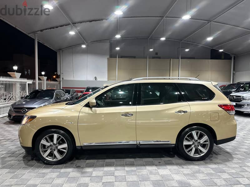 Nissan Pathfinder 2014 SV 5