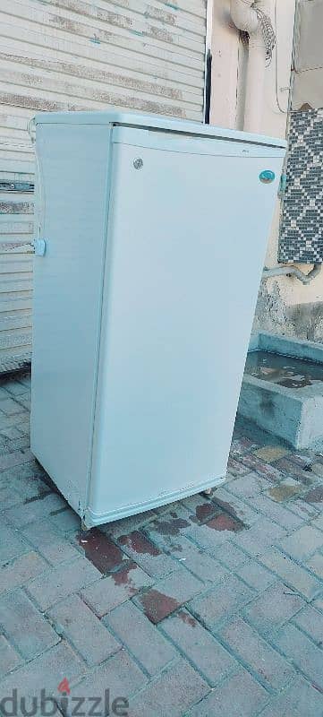 Japani NIKAI BRAND FRIDGE IS FOR SALE 1