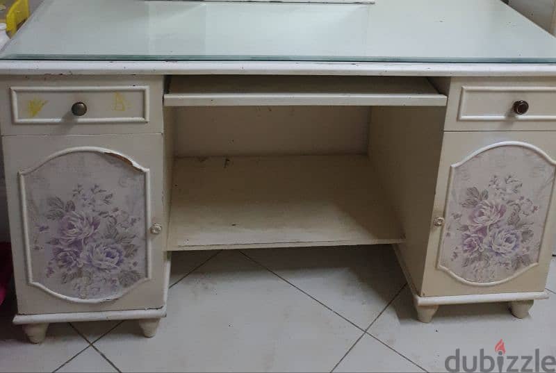 table urgent for sale 3