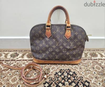 AUTHENTIC CHANEL BAG ANG LOUIS VUITTON ALMA MM BAG