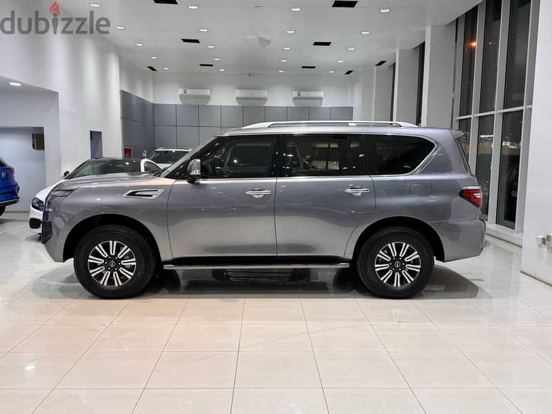 Nissan Patrol SE 2024 grey 2