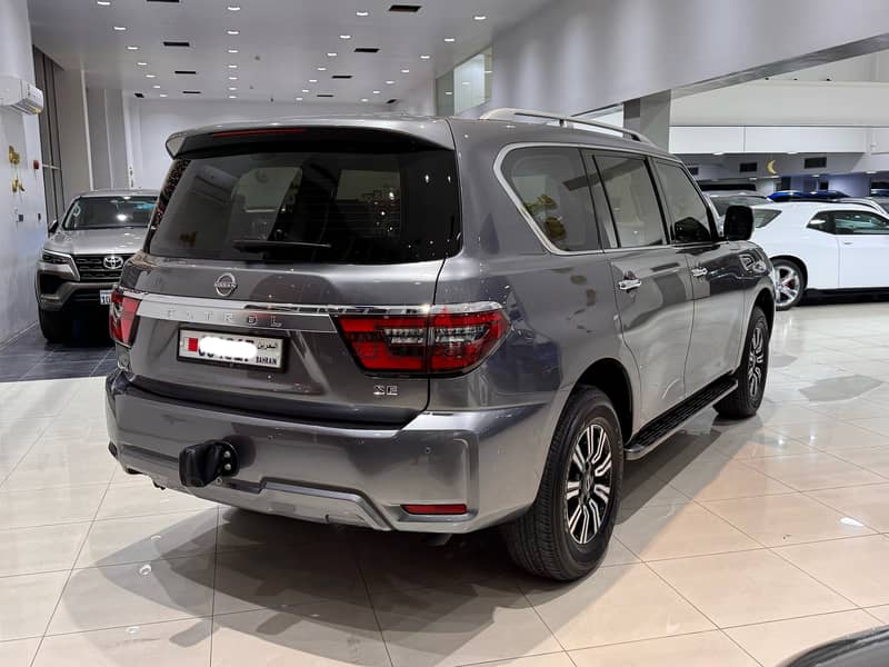 Nissan Patrol SE 2024 grey 7