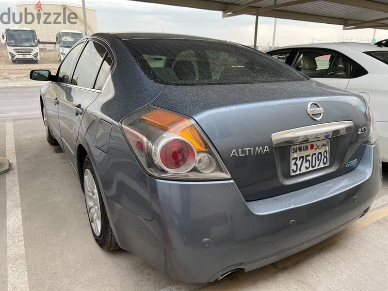 Nissan Altima 2010 in Good condition 4