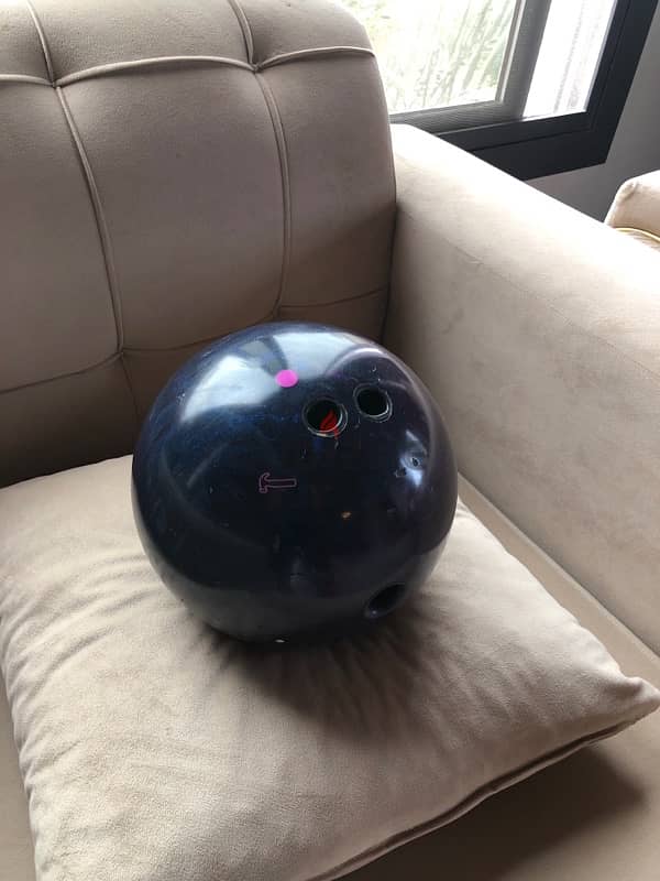 bowling ball for sell 1