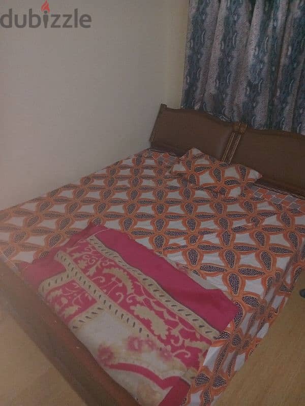 King size bed for sale 2