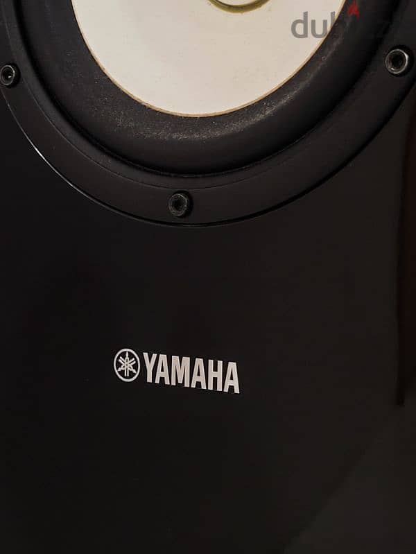 Yamaha NS-F500 floor standing speakers 4