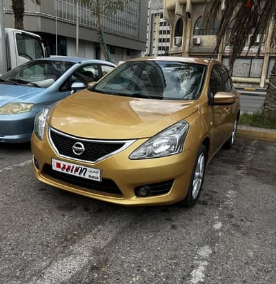 Nissan Tiida 2014 excellent condition