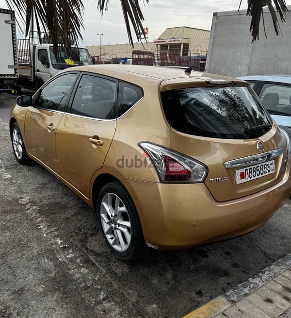 Nissan Tiida 2014 excellent condition 2