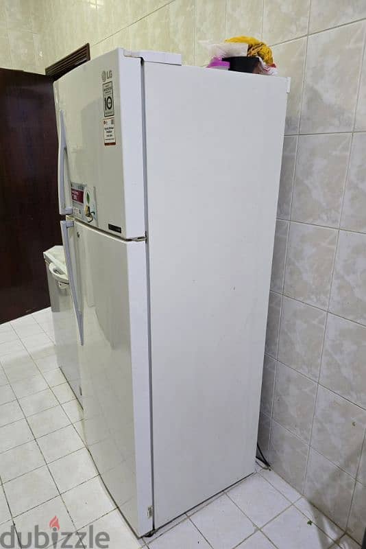 LG REFRIGERATOR, 420 L 1