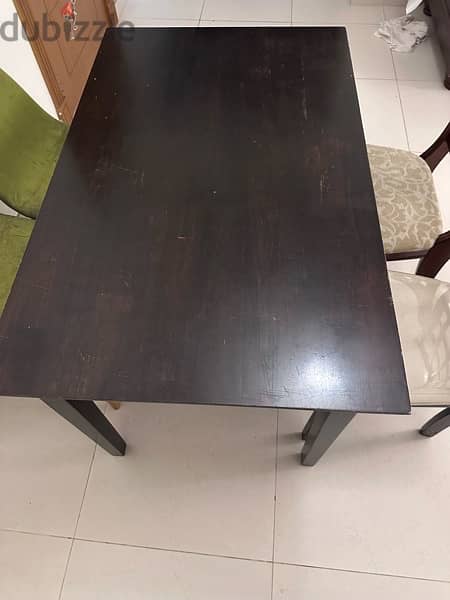 Solid dining table with four chairs 3