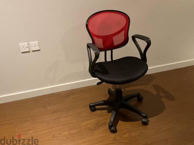 CHAIR 0