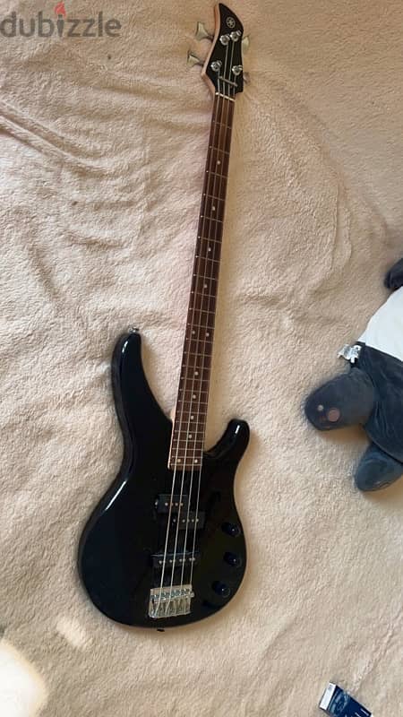 BASS GUITAR FOR SALE 1