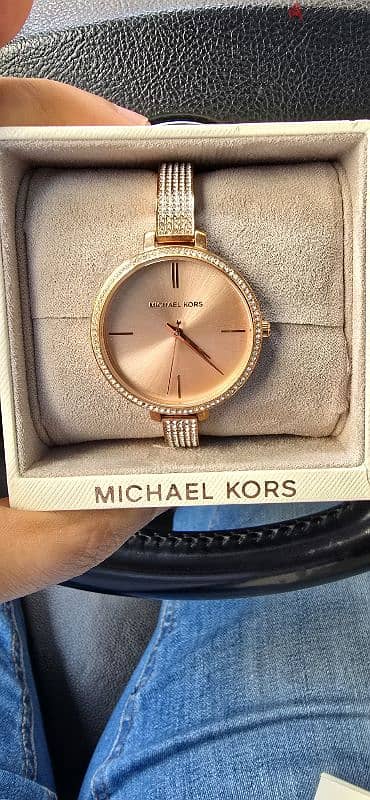 Micheal Kors and Guess brand new watches for women for sale 4