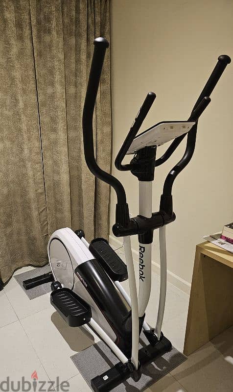 Rebook Jet 100 home cross trainer -barely used 1